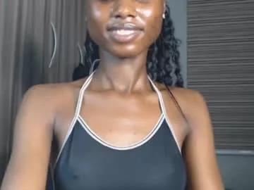 choco_petitqueen from Chaturbate