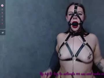 Explore our live girls sluts from our Custom and Multi clubs and checkout exclusive access to highly interactive content, such as shape, hair, titties, pussy type and many more.