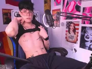 cinnamon_boyxxx from Chaturbate