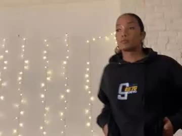 cinnamondeity88 from Chaturbate