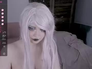 cinnamondoll19 from Chaturbate