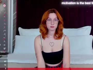 Clairemathis webcams show profile image 