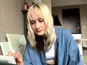 Clementinehollner webcams show profile image 