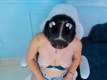 Explore our live girls sluts from our Custom and Multi clubs and checkout exclusive access to highly interactive content, such as shape, hair, titties, pussy type and many more.