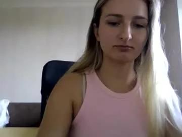 Cora_fora webcams show profile image 