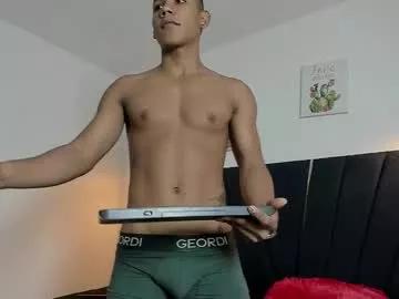 Cosmicbi21 webcams show profile image 