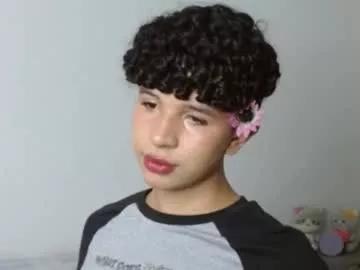 cuddly_twinkie from Chaturbate