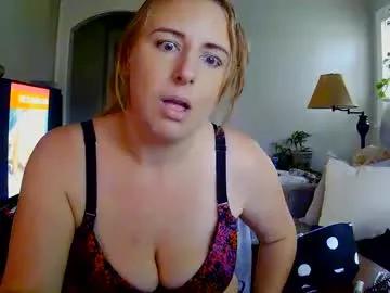 curvycutiehazel from Chaturbate is Freechat
