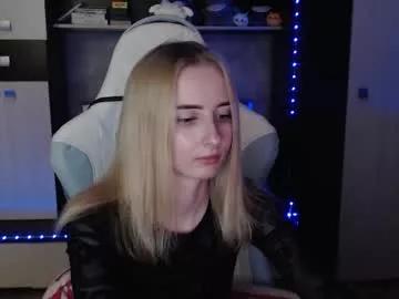 cutti_crystal from Chaturbate