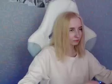 cutti_crystal from Chaturbate
