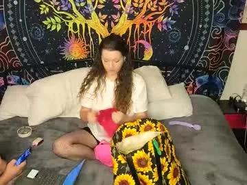 daddies_lil_secret from Chaturbate