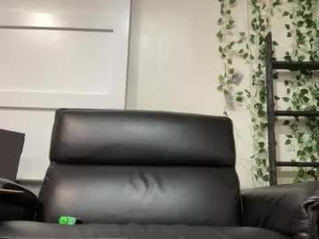 daddyhorsecock99 from Chaturbate