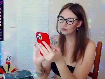 Explore our live girls sluts from our Custom and Multi clubs and checkout exclusive access to highly interactive content, such as shape, hair, titties, pussy type and many more.