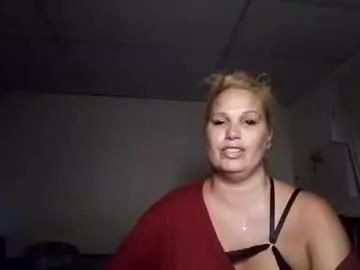 deedeemarie02 on Chaturbate