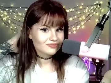 dellacrush_ from Chaturbate