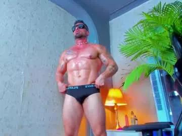 dennis_cox_ from Chaturbate