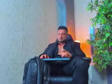 dennis_cox_ from Chaturbate