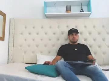 dereck_fiore from Chaturbate