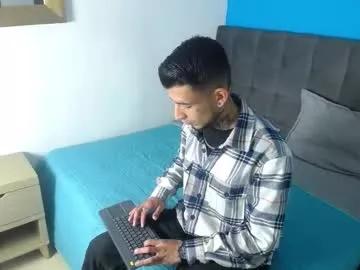 Dereckk_18 webcams show profile image 