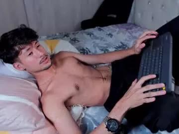 dimitri_targaryen from Chaturbate