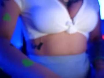 Explore our live girls sluts from our Custom and Multi clubs and checkout exclusive access to highly interactive content, such as shape, hair, titties, pussy type and many more.