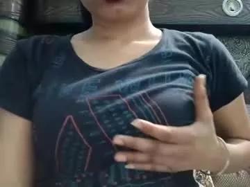 dollmeenu from Chaturbate