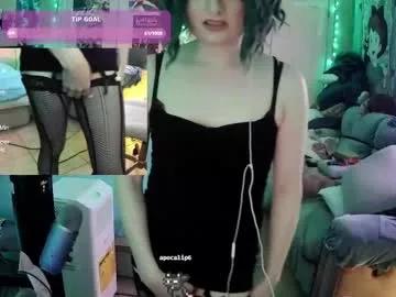 dvadaisy from Chaturbate
