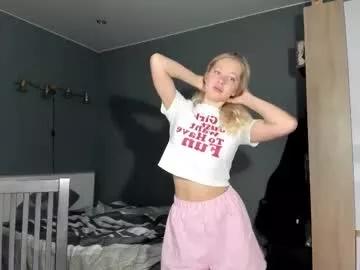 e___lisa from Chaturbate