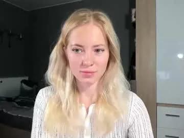e___lisa from Chaturbate