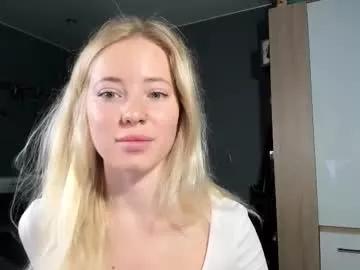 e___lisa from Chaturbate