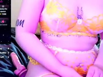 ebbarohese from Chaturbate