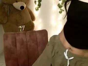 eiviiy1609 from Chaturbate