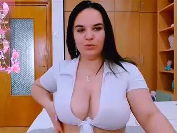 ella_diamonds from Chaturbate