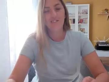 ella_max_live from Chaturbate