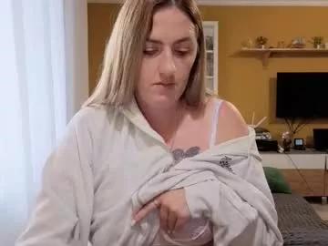ella_max_live from Chaturbate