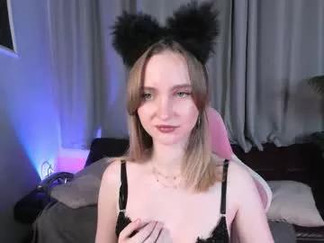 ellabloom from Chaturbate