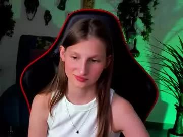 ellahorton from Chaturbate