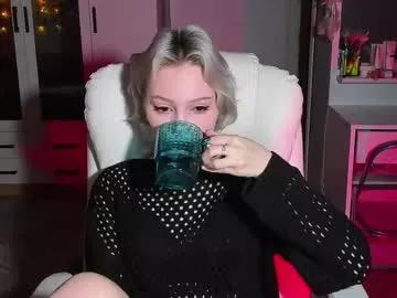 ellales from Chaturbate