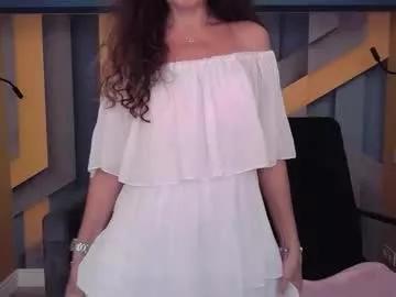 ellalongs from Chaturbate