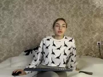 ellamilla from Chaturbate