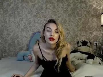 ellamilla from Chaturbate