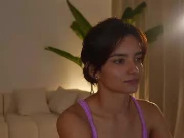 ellelure_ from Chaturbate