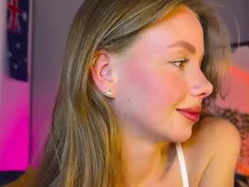 elli_harmon from Chaturbate