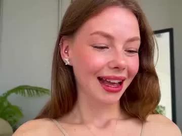 elli_harmon from Chaturbate