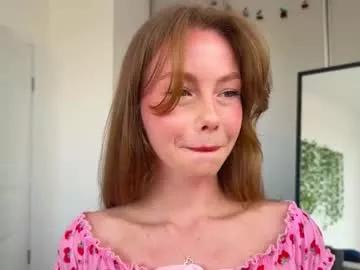 elli_harmon from Chaturbate