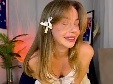 elli_harmon from Chaturbate