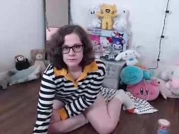 elliecharmful from Chaturbate