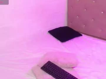 elliot_stone18 from Chaturbate