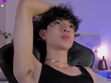elliot_younng from Chaturbate