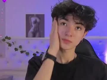 elliot_younng from Chaturbate